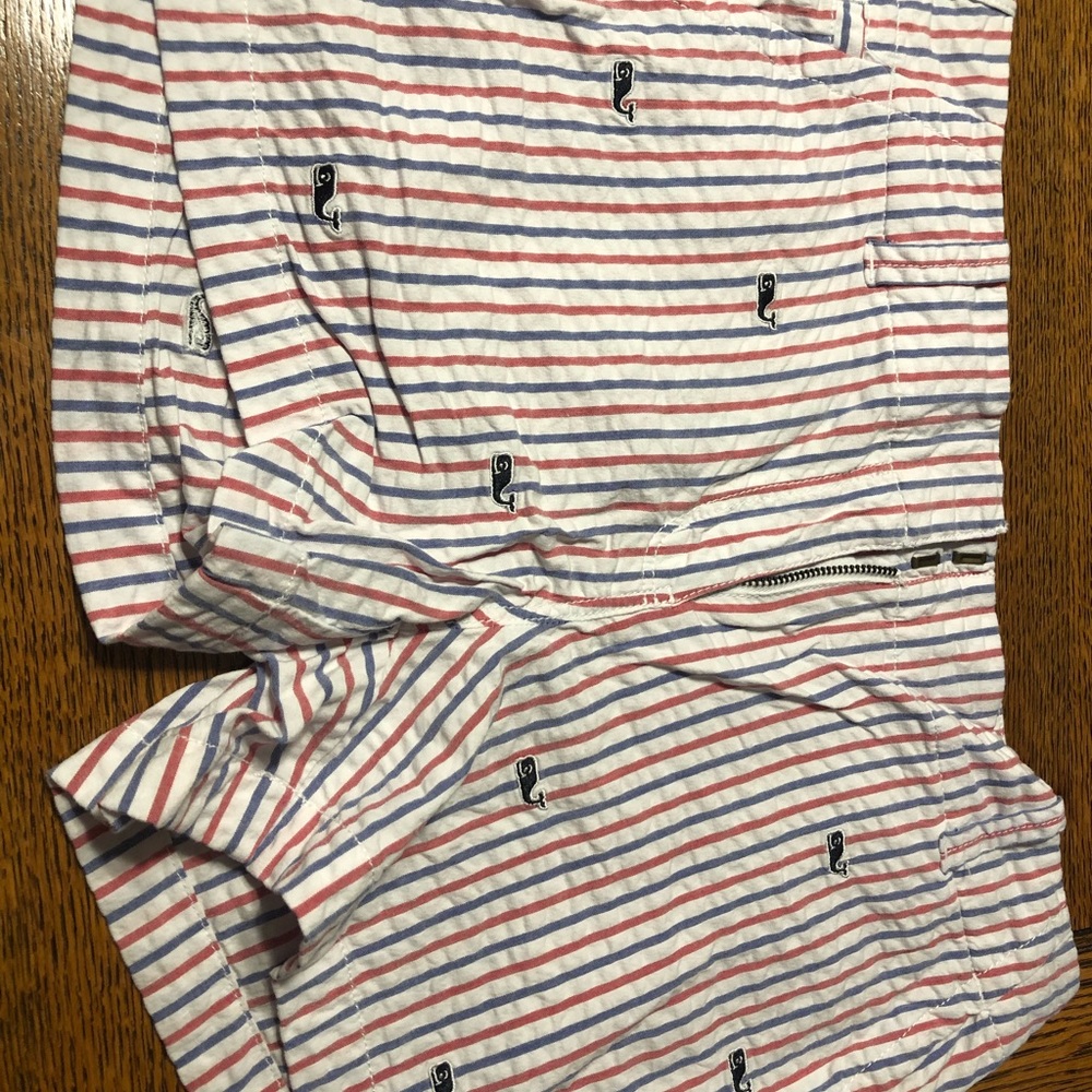 Vineyard Vines shorts